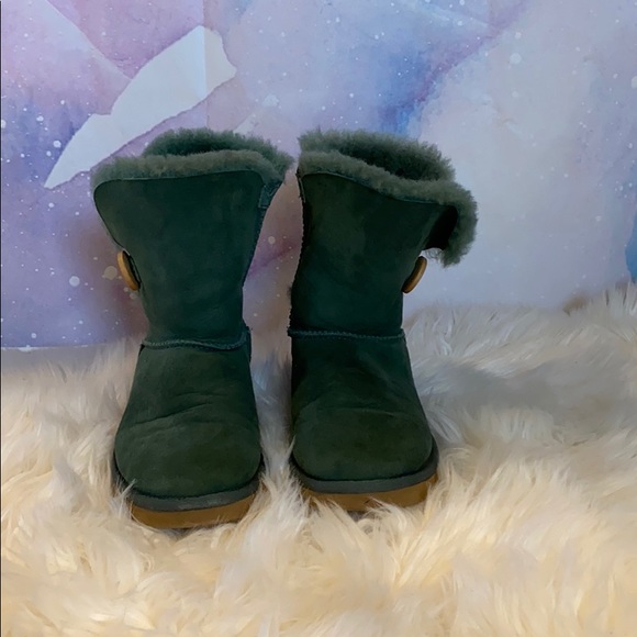 Ugg’s - Picture 1 of 3